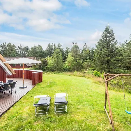 8 Person In Romo-by Traum Kongsmark